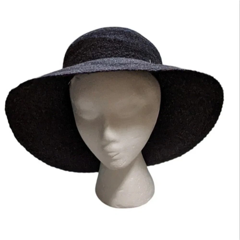 Betmar New York speckled knit like hat women's